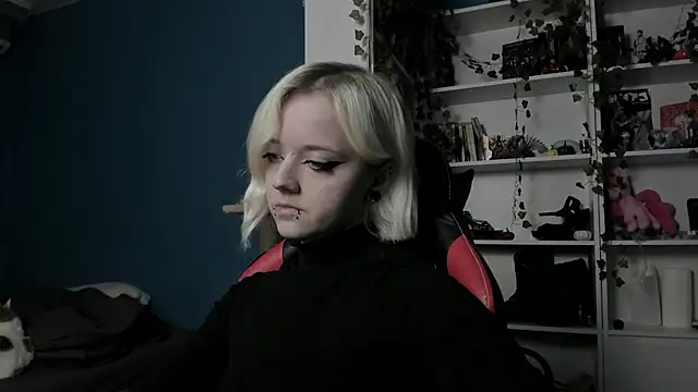 Holy Mistress S online show from November 23, 2025, 9:41 am