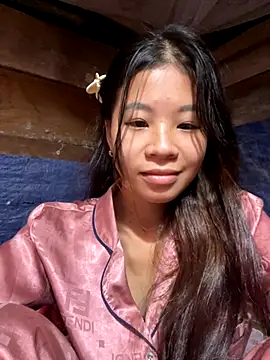 ninixinh online show from October 30, 2025, 12:58 pm