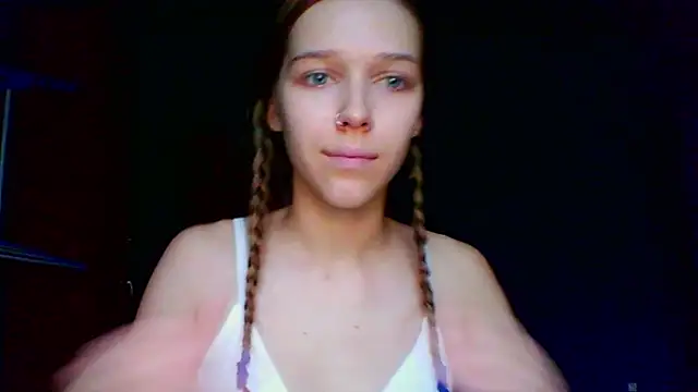 Snapshot of mari_martin chatting on November 9, 2025, 11:36 am mari martin online show from November 9, 2025, 11:36 am