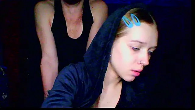 Snapshot of mari_martin chatting on November 21, 2025, 6:18 pm mari martin online show from November 21, 2025, 6:18 pm