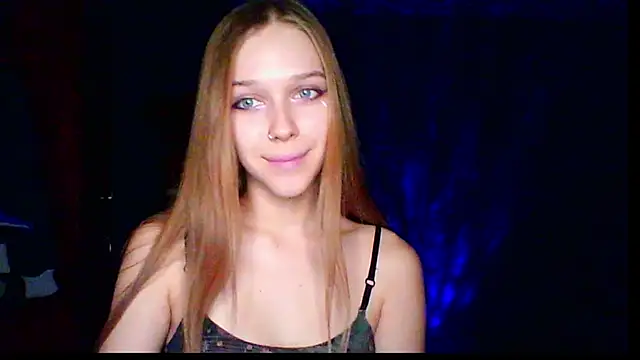 Snapshot of mari_martin chatting on November 20, 2025, 6:30 pm mari martin online show from November 20, 2025, 6:30 pm
