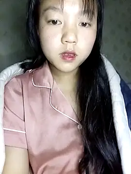 Quynhsumon online show from February 4, 2026, 2:56 pm