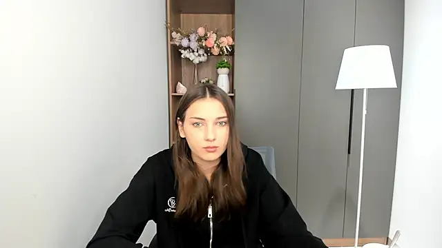 Snapshot of KateCahee chatting on October 28, 2025, 5:18 am KateCahee online show from October 28, 2025, 5:18 am