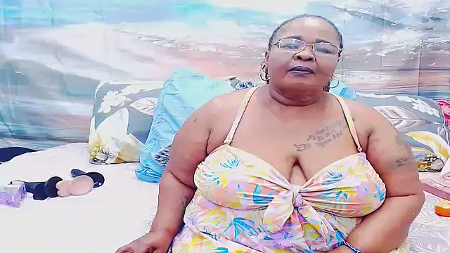 MatureMilfxxx online show from August 1, 2026, 2:37 pm