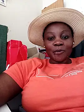 blackbeautyxx92 online show from November 19, 2025, 10:37 am