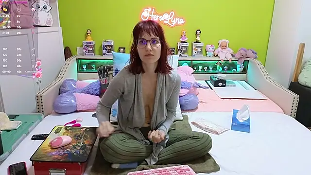  HeraLuna  online show from March 13, 2026, 10:04 pm