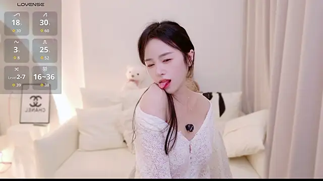 Xiaotaimei 666 online show from April 17, 2026, 7:06 pm