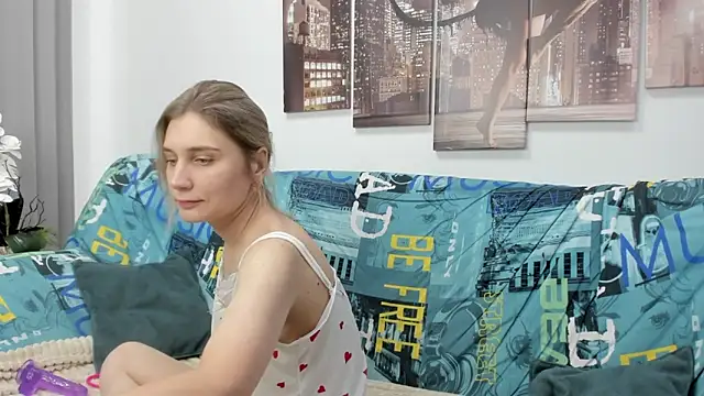 Snapshot of Tenderly_Sophie chatting on December 4, 2025, 1:15 am Tenderly Sophie online show from December 4, 2025, 1:15 am