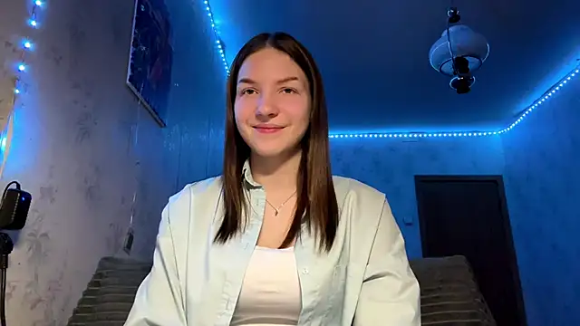 Beauty miIa online show from November 13, 2025, 5:50 pm