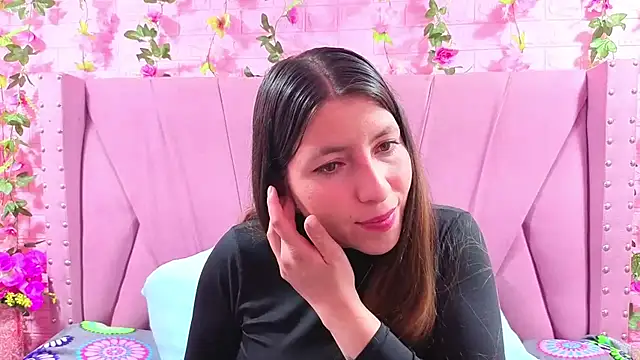 Snapshot of Alyy_Brown chatting on December 2, 2025, 2:12 am Alyy Brown online show from December 2, 2025, 2:12 am