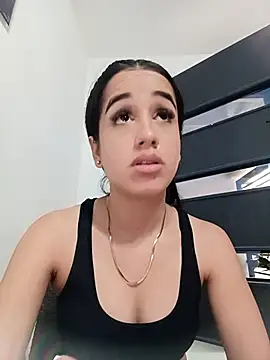 BabyCaramel18 online show from November 4, 2025, 11:36 am