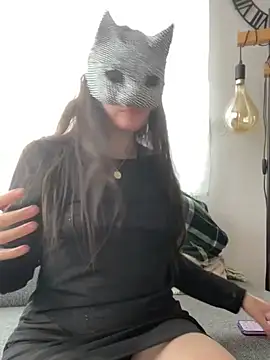  isadora online show from February 18, 2026, 9:50 am