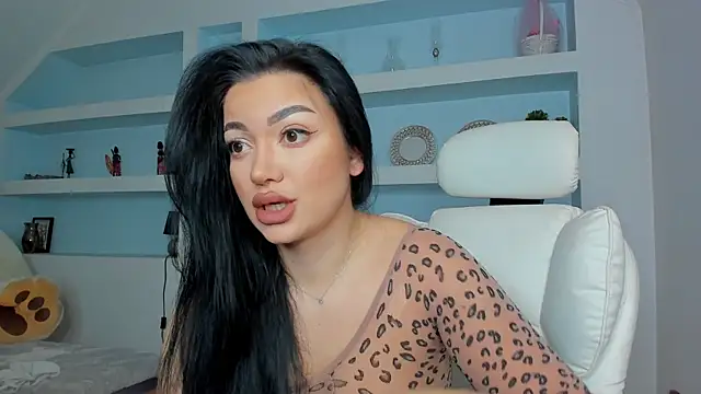 juliexxx online show from January 18, 2026, 5:38 pm