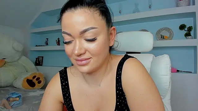 juliexxx online show from January 5, 2026, 5:27 pm