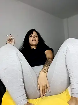 Snapshot of tattyHot95 chatting on November 14, 2025, 2:54 pm tattyHot95 online show from November 14, 2025, 2:54 pm