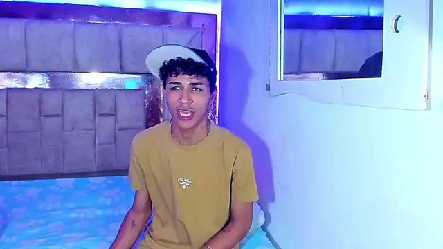 boyswantingplay online show from February 16, 2026, 10:51 pm