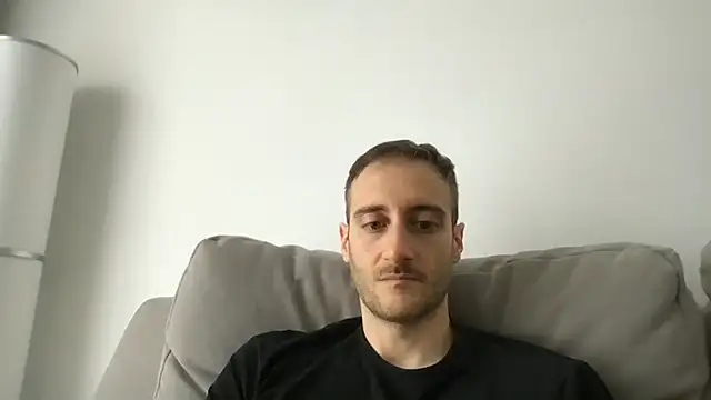 LukaShyGuy online show from April 19, 2026, 12:17 pm