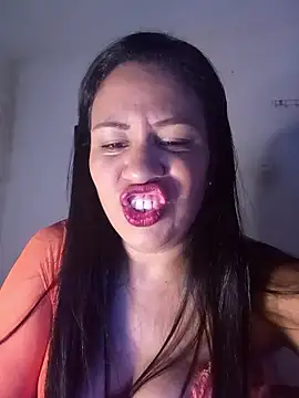 LeilaTaylor online show from January 6, 2026, 12:25 am