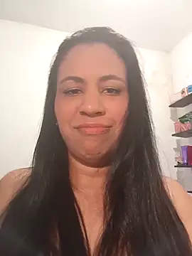 Snapshot of LeilaTaylor chatting on November 4, 2025, 6:22 pm LeilaTaylor online show from November 4, 2025, 6:22 pm