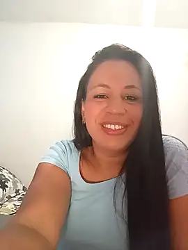 Snapshot of LeilaTaylor chatting on October 30, 2025, 12:58 pm LeilaTaylor online show from October 30, 2025, 12:58 pm