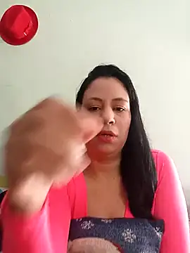 LeilaTaylor online show from December 22, 2025, 1:44 pm