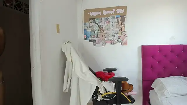 emily stars1 online show from March 11, 2026, 9:09 pm