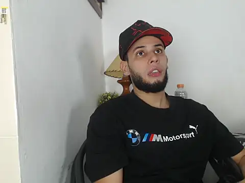 Snapshot of Maxcole_07 chatting on November 9, 2025, 11:20 pm Maxcole 07 online show from November 9, 2025, 11:20 pm