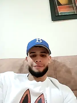 Snapshot of Maxcole_07 chatting on October 25, 2025, 7:58 pm Maxcole 07 online show from October 25, 2025, 7:58 pm