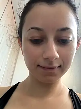 Snapshot of Meiii27 chatting on November 9, 2025, 4:33 pm Meiii27 online show from November 9, 2025, 4:33 pm