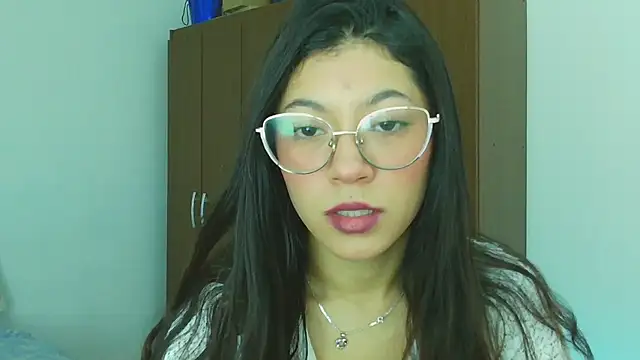 LissyM online show from November 7, 2025, 5:39 pm