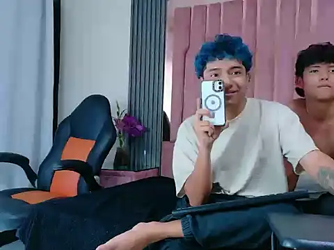 LiamANDJordan online show from October 29, 2025, 9:25 pm