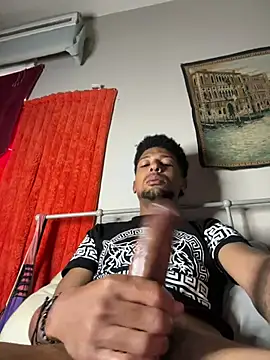 Snapshot of BigPrettyDick777 chatting on July 12, 2026, 5:36 pm BigPrettyDick777 online show from July 12, 2026, 5:36 pm