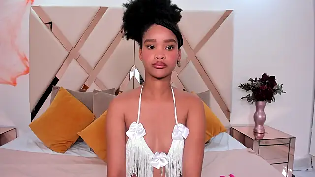 Snapshot of karolebonyy chatting on October 26, 2025, 12:38 pm karolebonyy online show from October 26, 2025, 12:38 pm