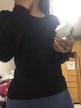 Snapshot of MAVI_EC chatting on November 15, 2025, 10:41 am MAVI EC online show from November 15, 2025, 10:41 am