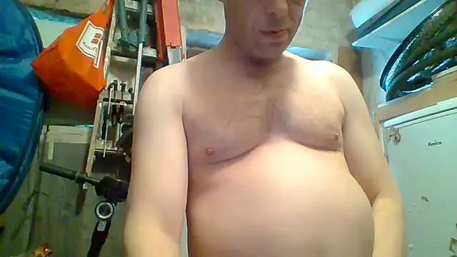 tommy3300 online show from April 3, 2026, 5:25 am