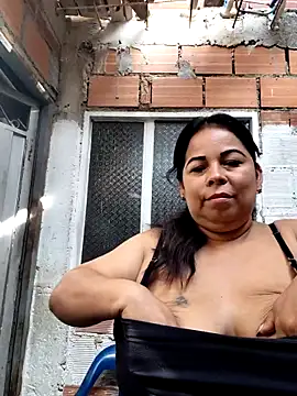 Snapshot of mother2-divorced chatting on November 2, 2025, 1:27 pm mother2-divorced online show from November 2, 2025, 1:27 pm