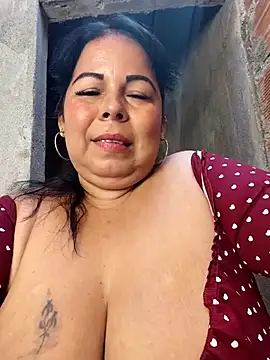 Snapshot of mother2-divorced chatting on November 6, 2025, 1:48 pm mother2-divorced online show from November 6, 2025, 1:48 pm