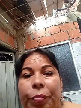 Snapshot of mother2-divorced chatting on November 18, 2025, 7:39 pm mother2-divorced online show from November 18, 2025, 7:39 pm