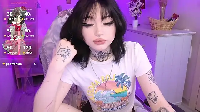 Emma Kirks online show from June 5, 2026, 12:44 pm