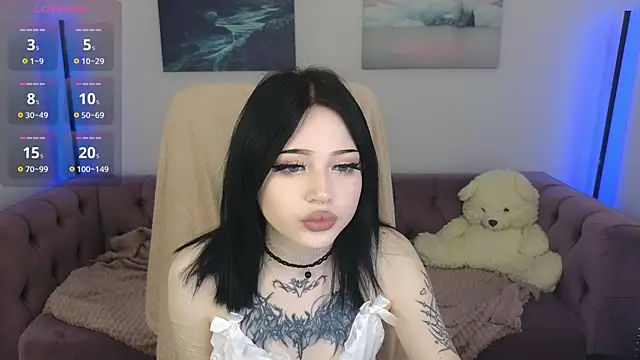 Snapshot of Emma_Kirks chatting on December 3, 2025, 10:36 am Emma Kirks online show from December 3, 2025, 10:36 am