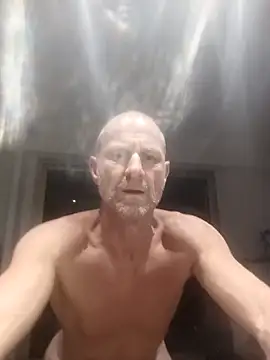 Snapshot of Marco06380 chatting on October 31, 2025, 12:07 am Marco06380 online show from October 31, 2025, 12:07 am