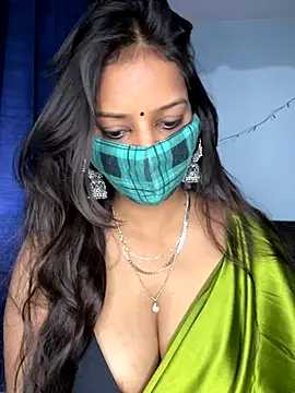 Snapshot of Cute_Marina chatting on November 24, 2025, 7:08 am Cute Marina online show from November 24, 2025, 7:08 am