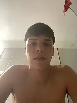 lucaaa 01 online show from November 11, 2025, 4:29 am