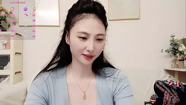 yuyan3929 online show from February 9, 2026, 3:37 am