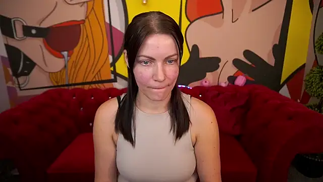 SofieMoons online show from October 27, 2025, 1:45 pm