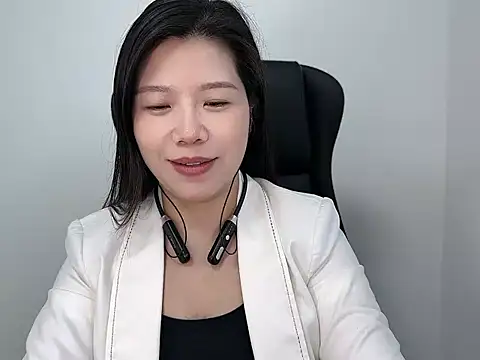 helen31 online show from October 23, 2025, 7:40 am