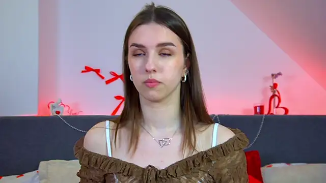 AliceAtkins online show from April 17, 2026, 6:27 am