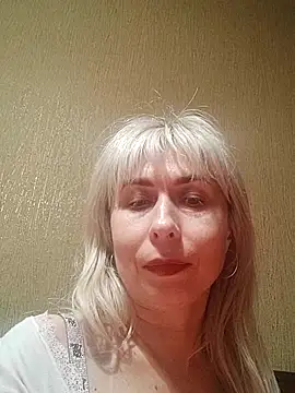 SelinaLovqx online show from October 22, 2025, 6:40 pm