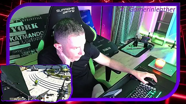 Snapshot of Gamerinleather chatting on November 1, 2025, 9:19 pm Gamerinleather online show from November 1, 2025, 9:19 pm