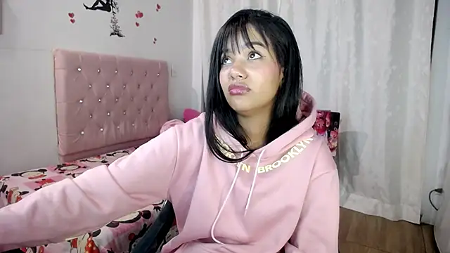 Snapshot of TaylorLight chatting on November 29, 2025, 9:31 am TaylorLight online show from November 29, 2025, 9:31 am